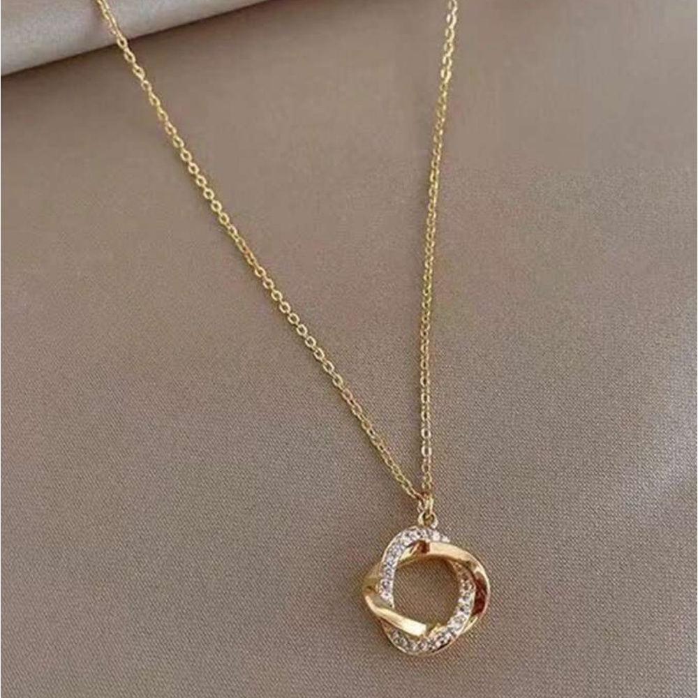 2/$10 NEW! Hollow Out Circle Diamond Pendant Necklace Cute Boho Geometric